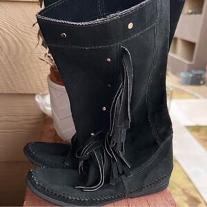 MINNETONKA leather fringe-stud boots sz 5